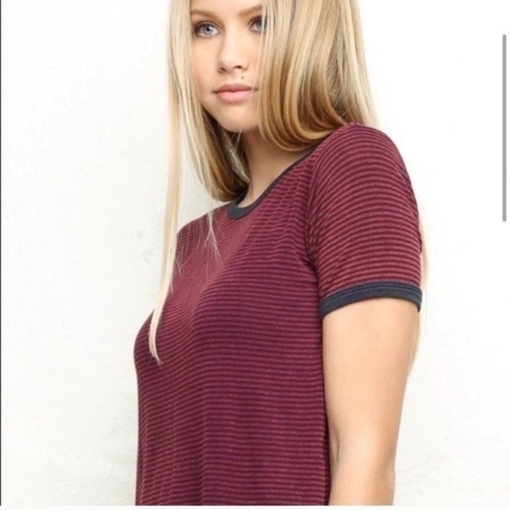 Brandy Melville John Galt Striped ASHLYN STRIPE TOP